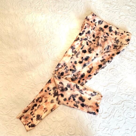 Carson Side Pocket Mid Calf Capri Size Sm HERON CHEETAH TIE DYE - Picture 9 of 14